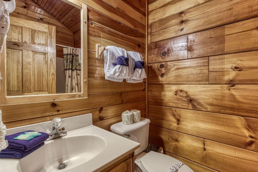 The Nut House, Hot Tub, Game Room, Wifi, 1089 Free Tickets Each Paid Day, Dollywood And More! Pigeon Forge Exteriér fotografie