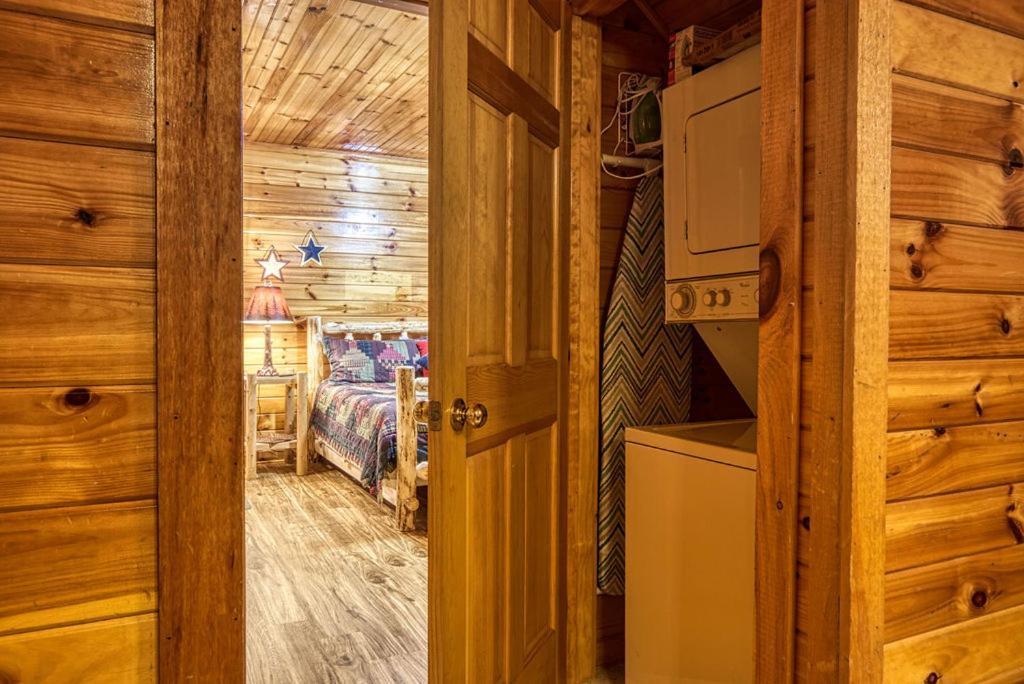 The Nut House, Hot Tub, Game Room, Wifi, 1089 Free Tickets Each Paid Day, Dollywood And More! Pigeon Forge Exteriér fotografie