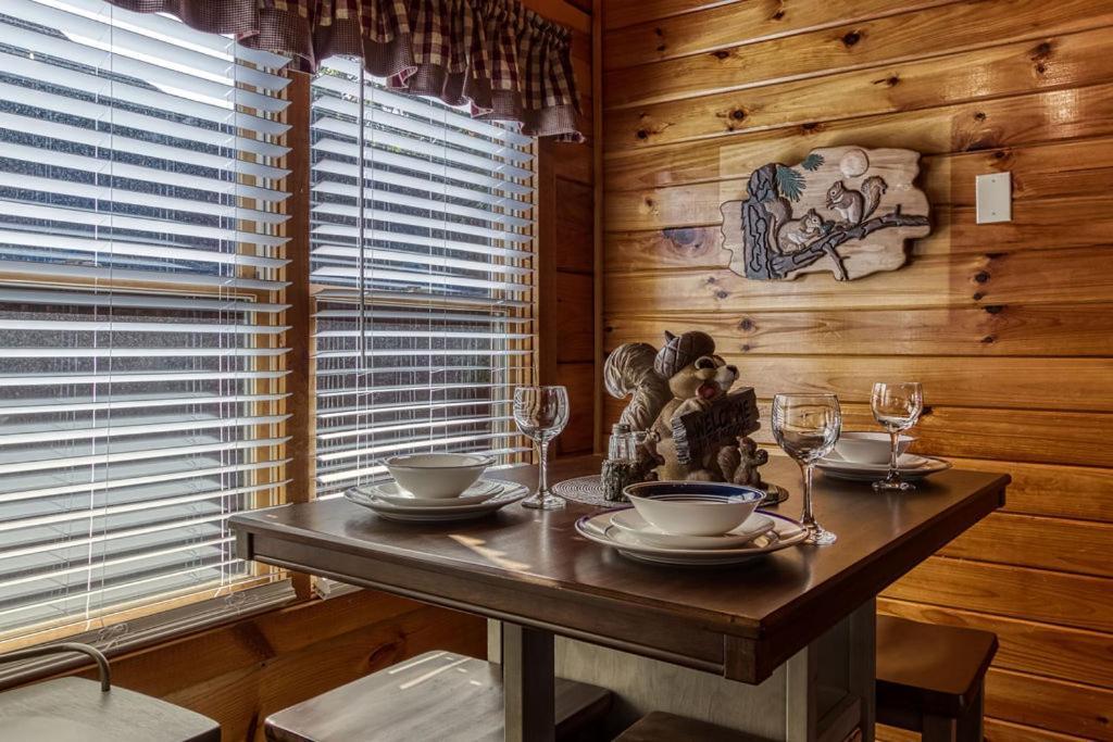 The Nut House, Hot Tub, Game Room, Wifi, 1089 Free Tickets Each Paid Day, Dollywood And More! Pigeon Forge Exteriér fotografie