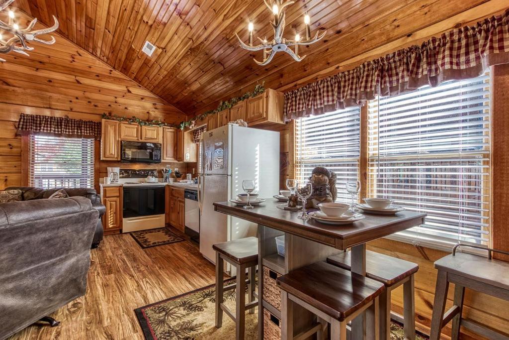 The Nut House, Hot Tub, Game Room, Wifi, 1089 Free Tickets Each Paid Day, Dollywood And More! Pigeon Forge Exteriér fotografie