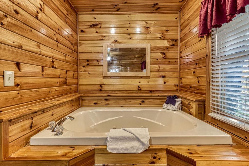 The Nut House, Hot Tub, Game Room, Wifi, 1089 Free Tickets Each Paid Day, Dollywood And More! Pigeon Forge Exteriér fotografie