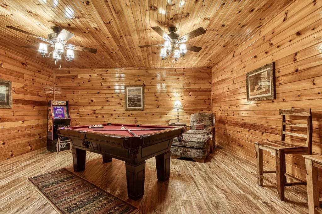 The Nut House, Hot Tub, Game Room, Wifi, 1089 Free Tickets Each Paid Day, Dollywood And More! Pigeon Forge Exteriér fotografie